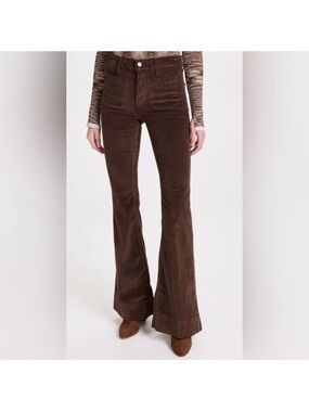 Veronica Beard Sheridan
Exaggerated Flare Pant in Brown
"Chickory" Corduroy sz26